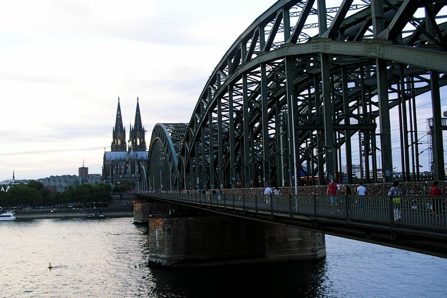 Hohenzollernbrücke am Dom