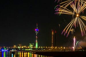 Feuerwerk am Japan-Tag in Düsseldorf