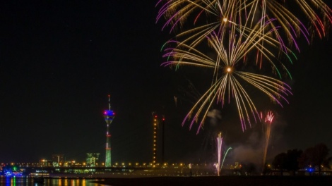Feuerwerk am Japan-Tag in Düsseldorf